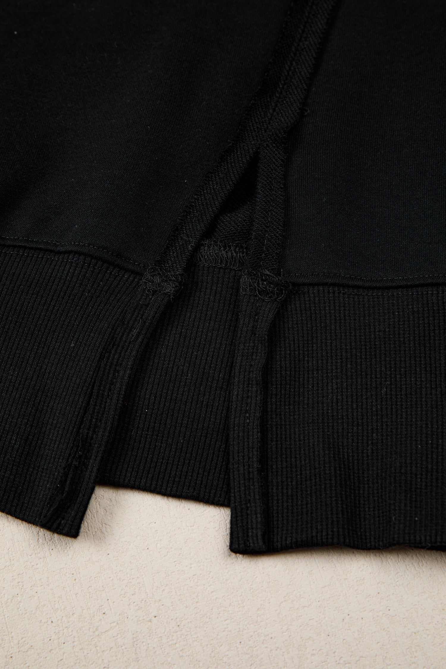 Black Bow Sequin XOXO Letter Graphic Exposed Seam Baggy Sweatshirt