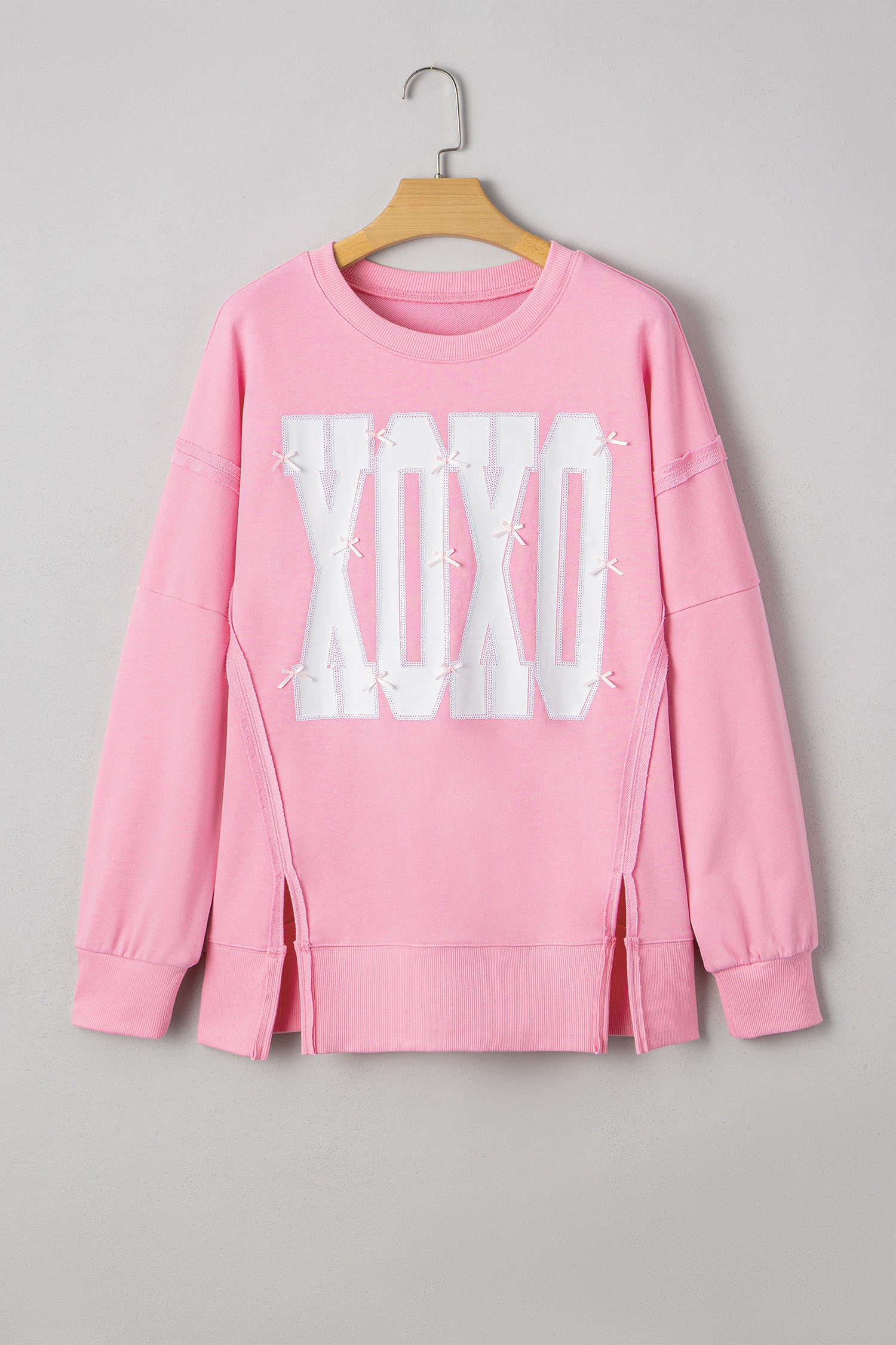Black Bow Sequin XOXO Letter Graphic Exposed Seam Baggy Sweatshirt