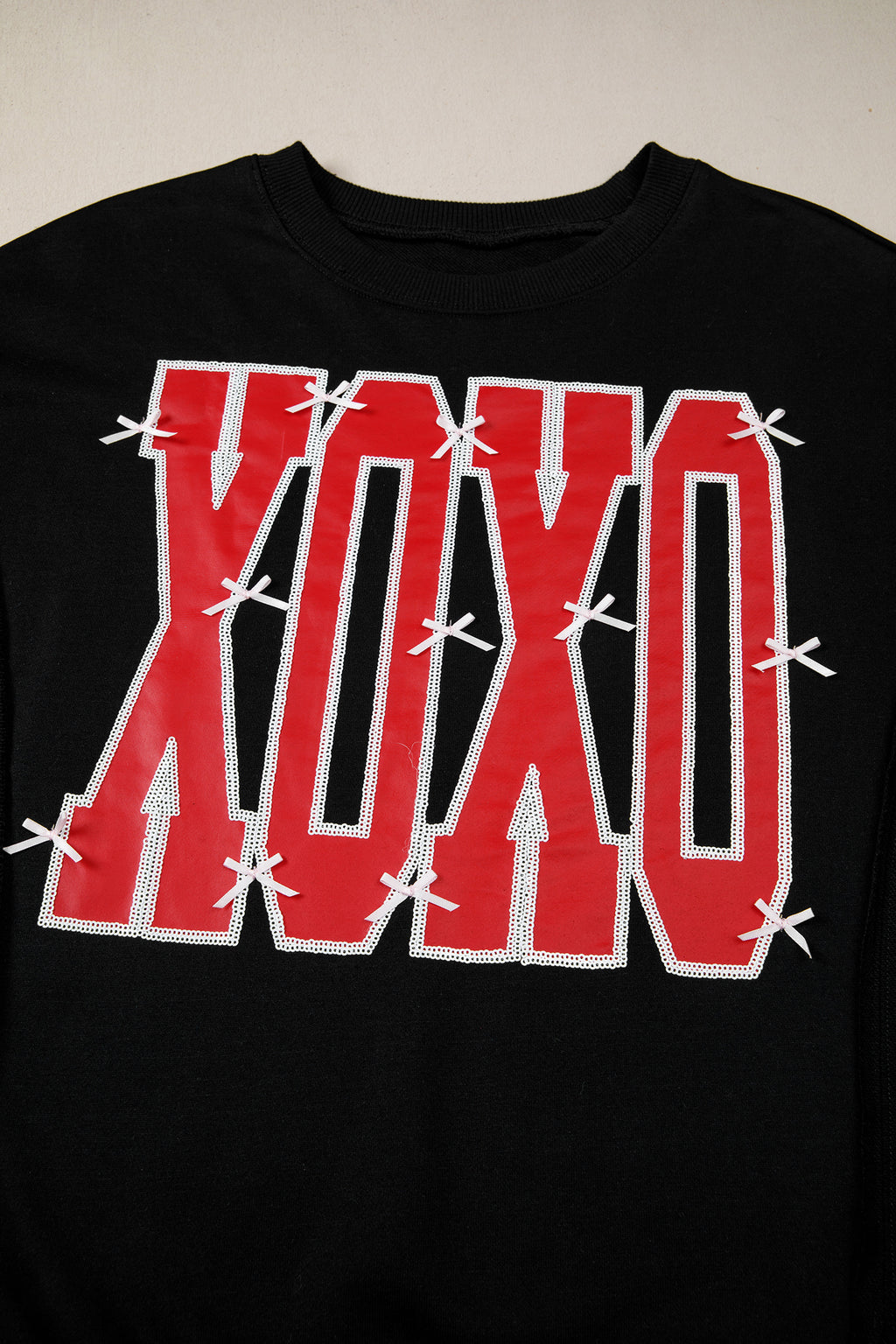 Black Bow Sequin XOXO Letter Graphic Exposed Seam Baggy Sweatshirt