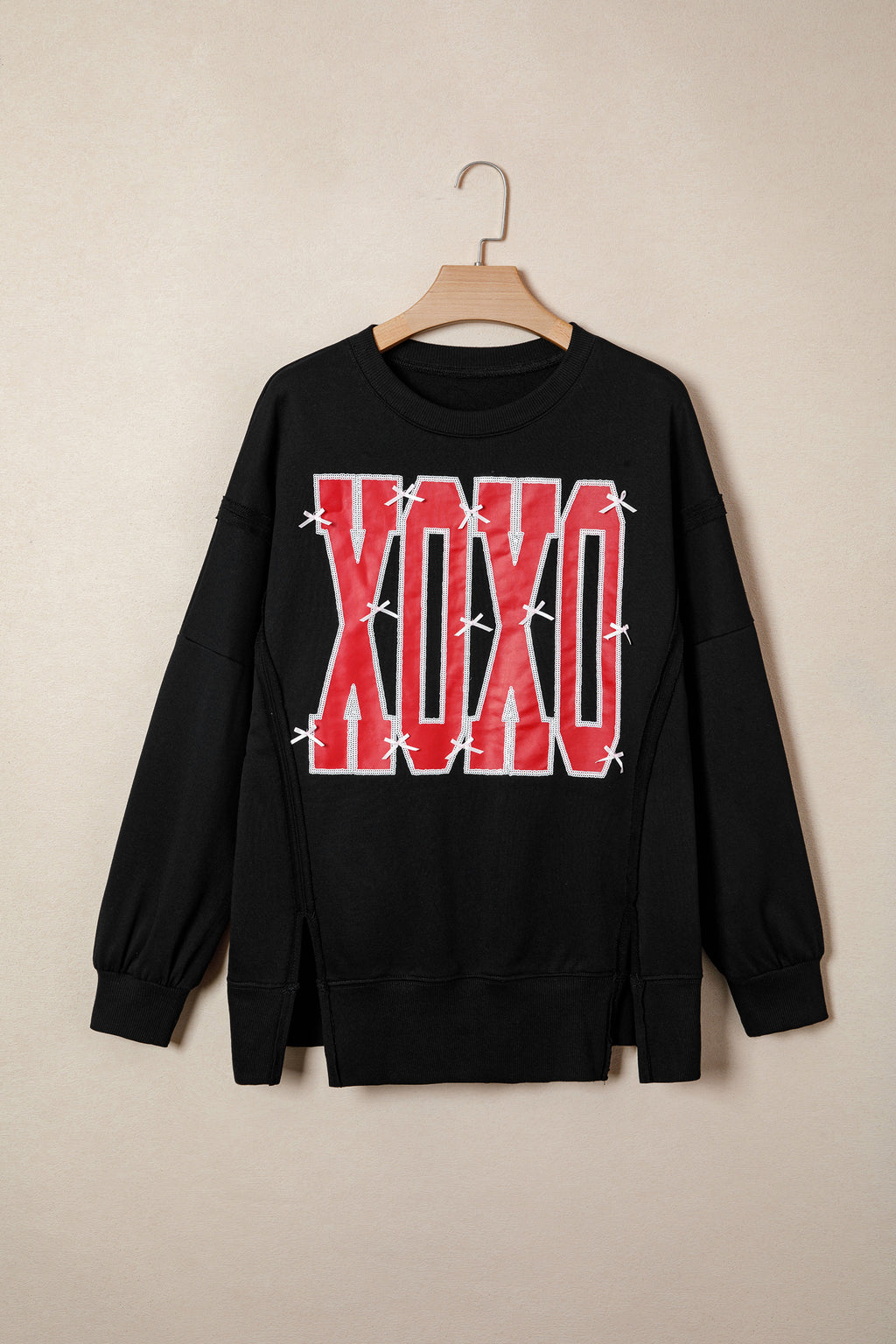 Black Bow Sequin XOXO Letter Graphic Exposed Seam Baggy Sweatshirt