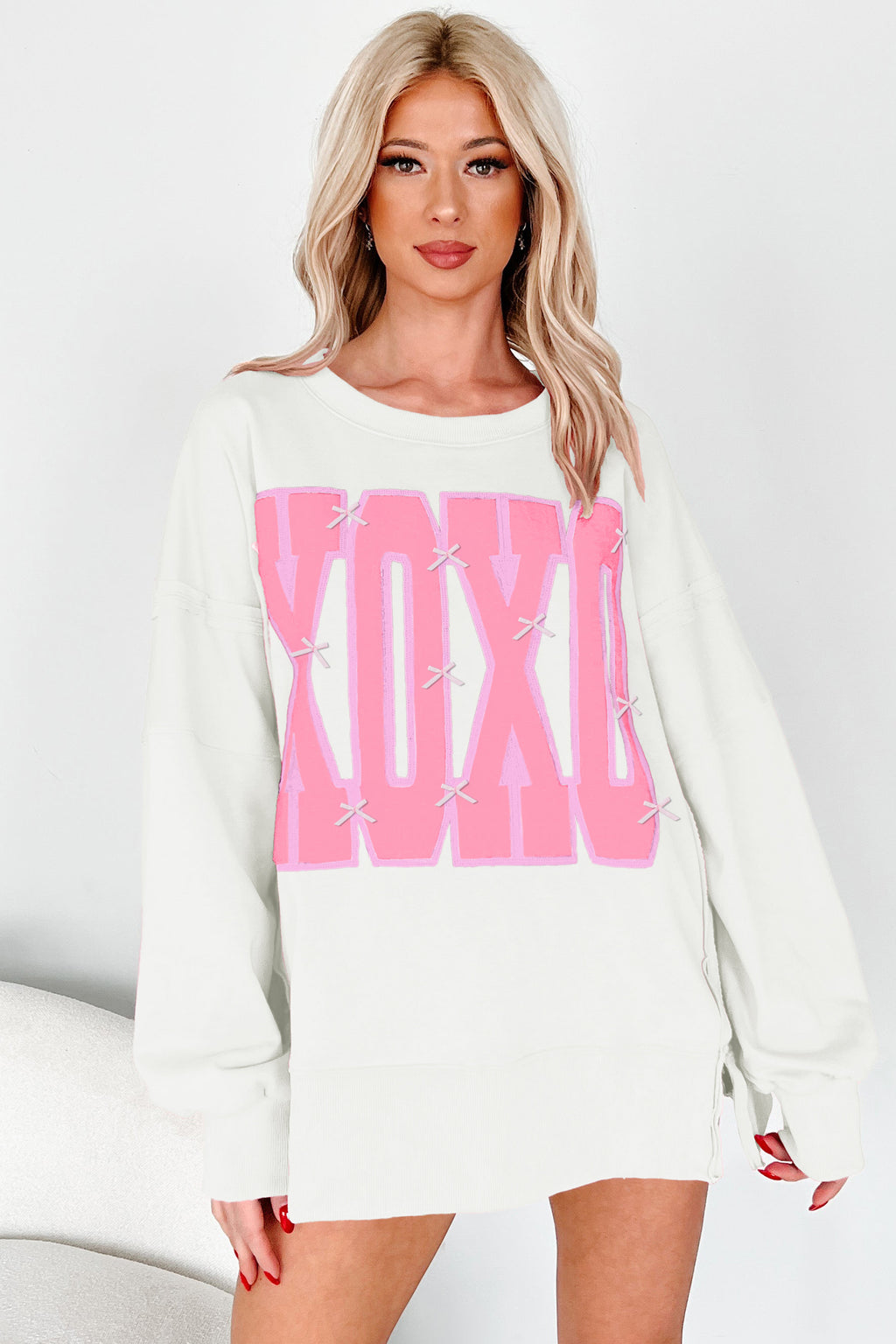 Black Bow Sequin XOXO Letter Graphic Exposed Seam Baggy Sweatshirt